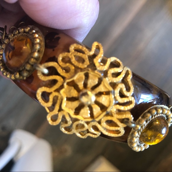 Women’s Faux Tortoise Shell Bracelet upcycled - Picture 1 of 8